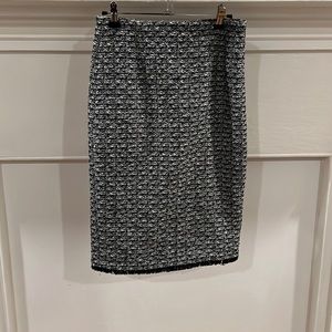J. Crew Black and white pencil skirt - Size 0